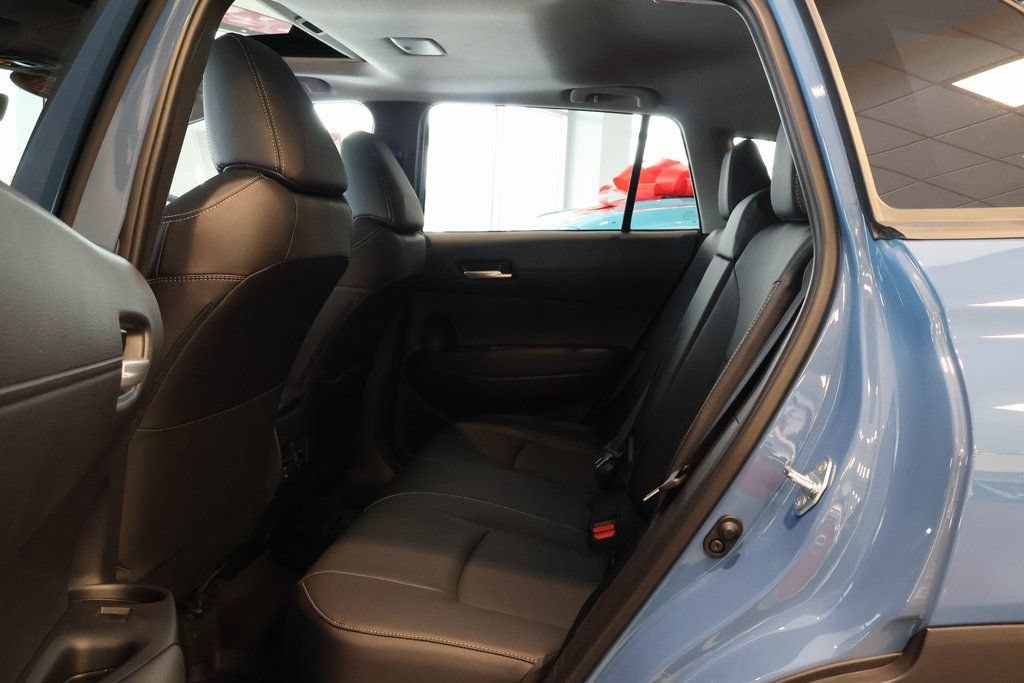 Used 2026 Toyota Corolla Cross XLE w/ Convenience Package FWD image 9