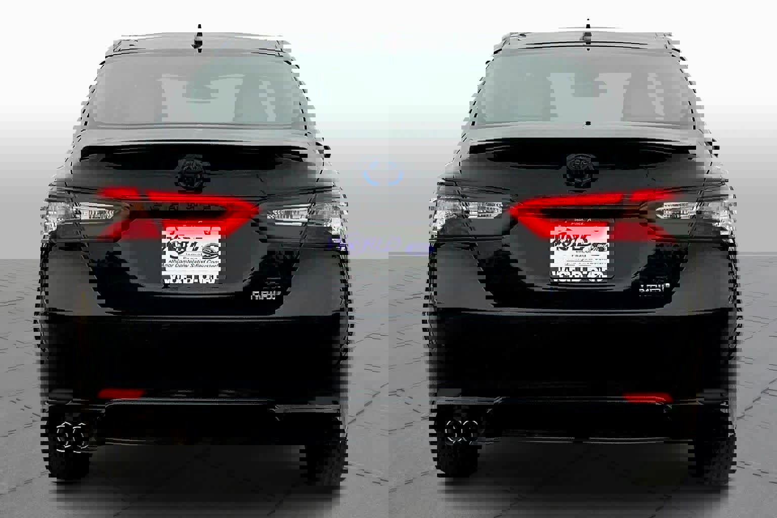 Used 2019 Toyota Camry SE image 4