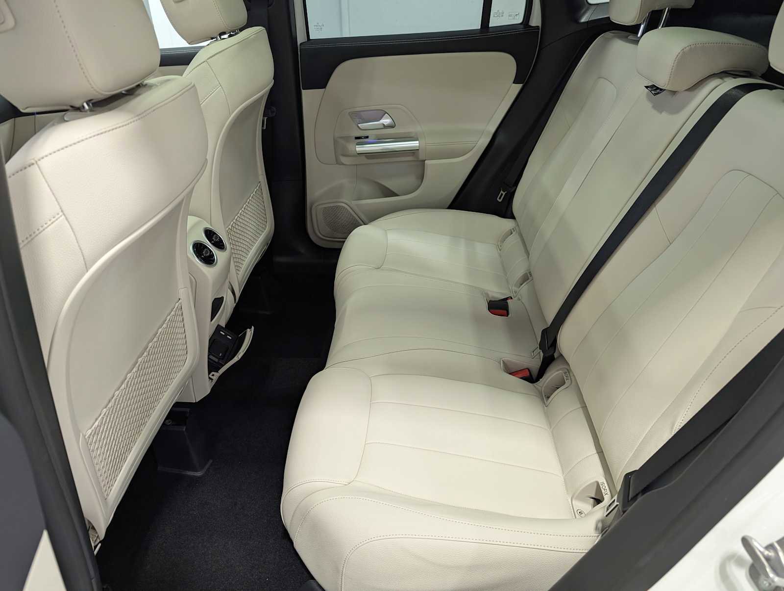 New 2026 Mercedes-Benz GLA 250 4MATIC image 21