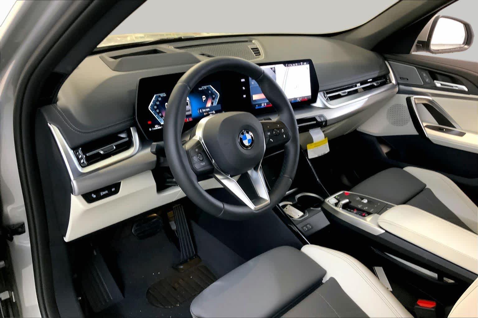 New 2026 BMW X1 xDrive28i w/ Technology Package AWD/4WD image 8