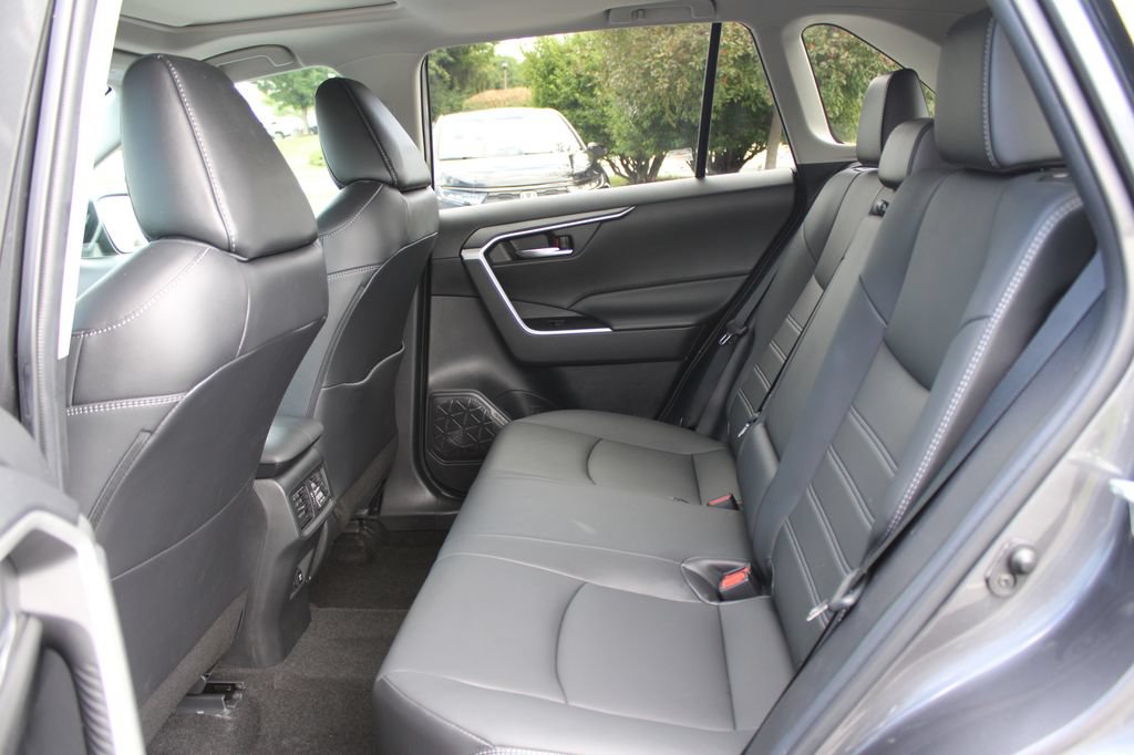 Used 2021 Toyota RAV4 XLE Premium AWD/4WD image 12