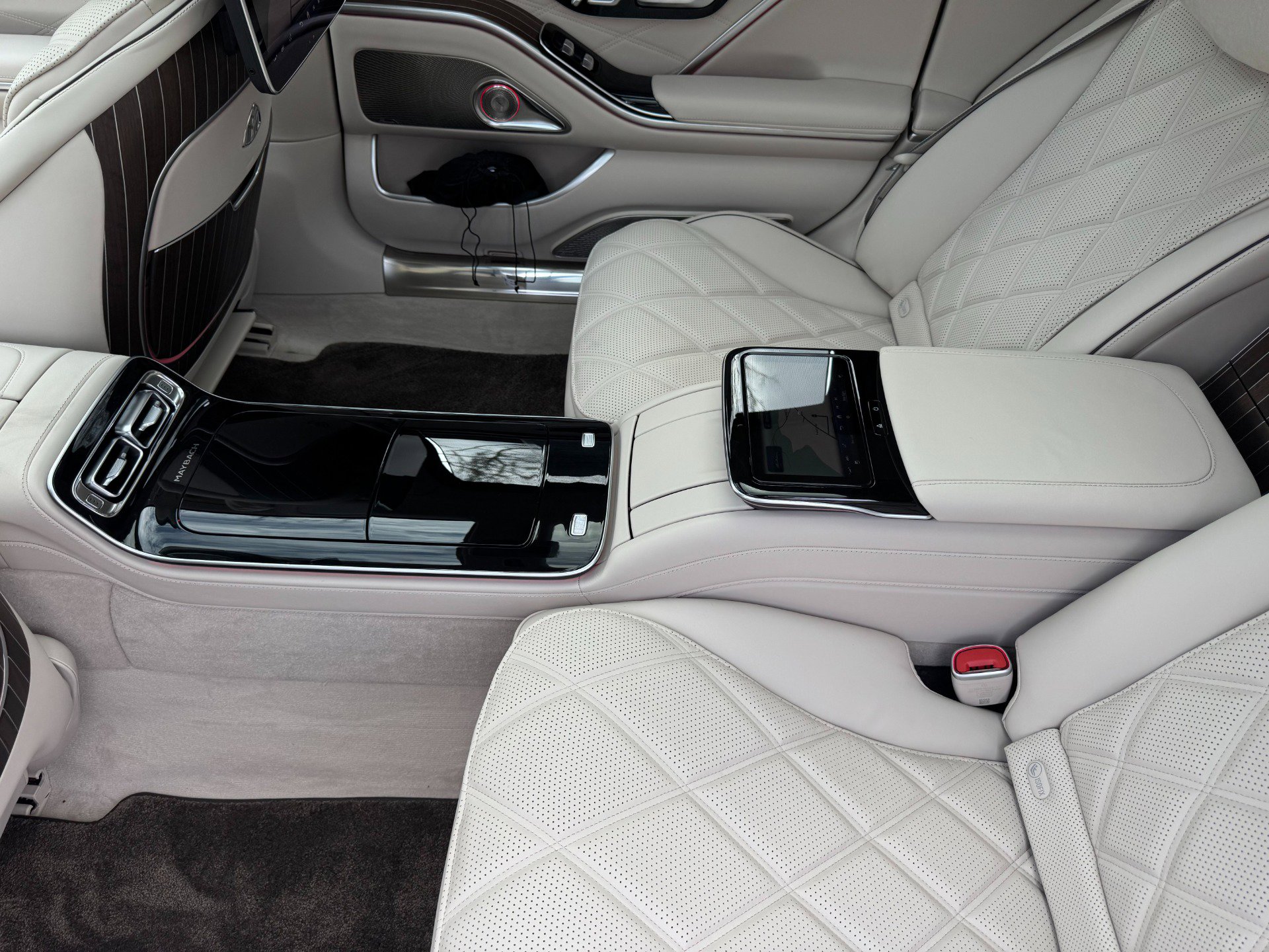 Used 2025 Mercedes-Benz Maybach S 680 4MATIC image 39