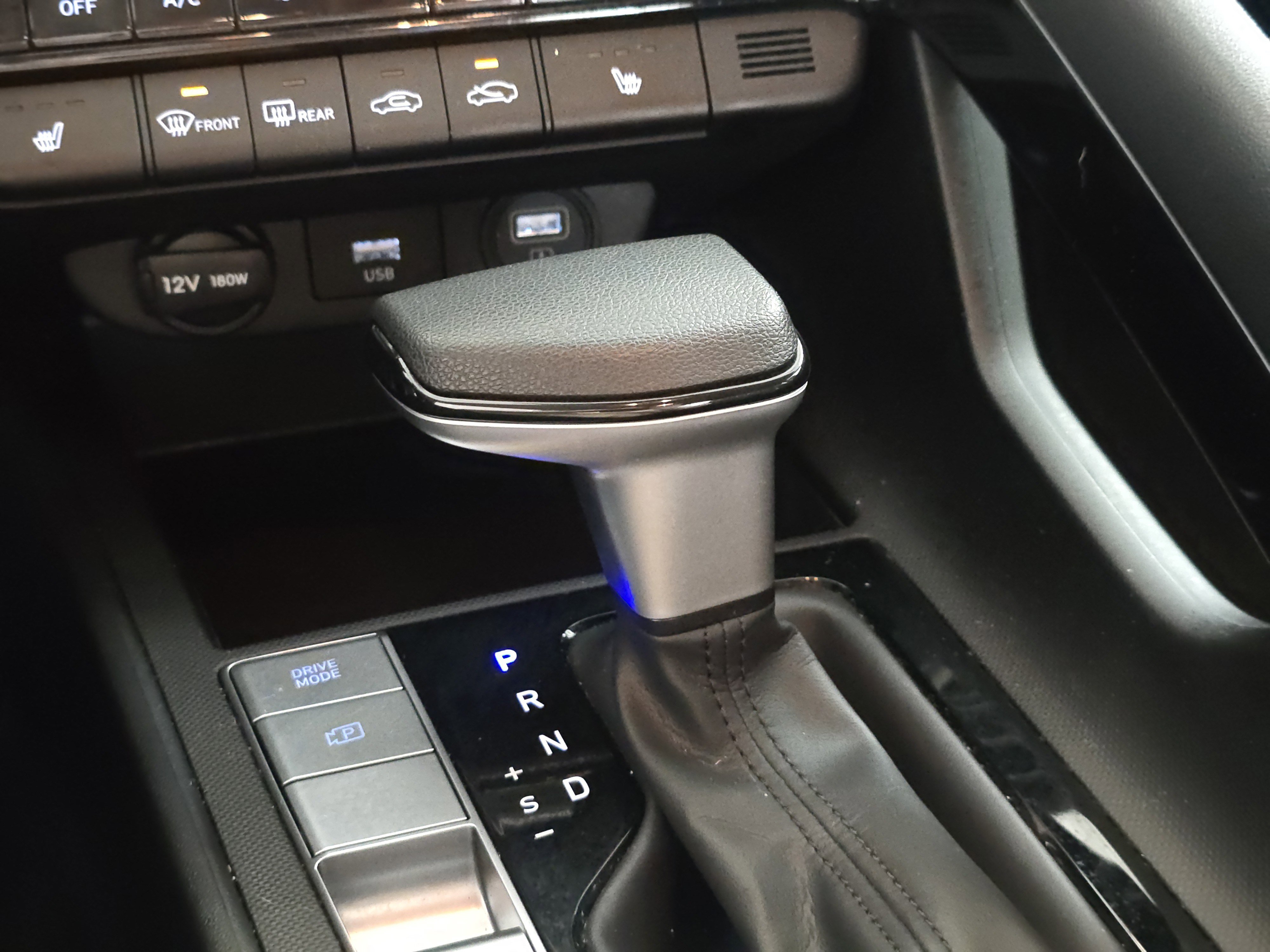 Used 2023 Hyundai Elantra Blue image 24