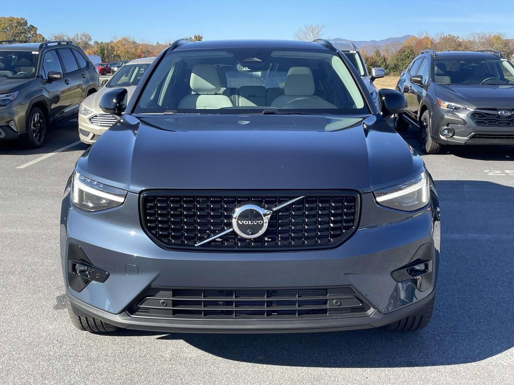 New 2026 Volvo XC40 B4 Plus w/ Protection Package Premier FWD image 23