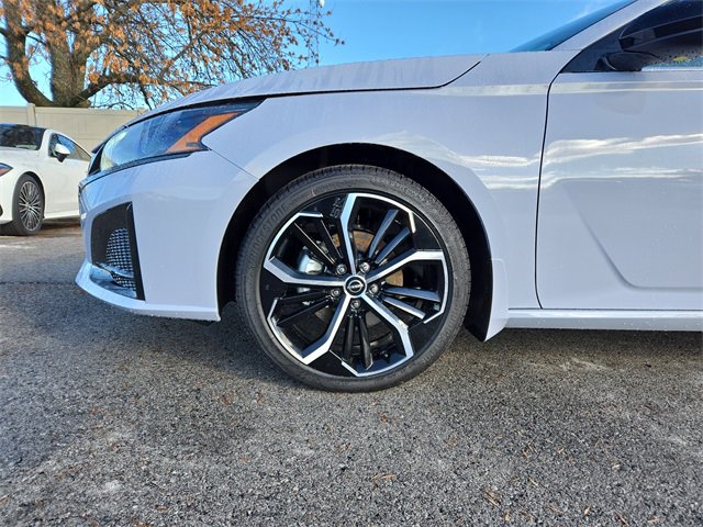 New 2025 Nissan Altima 2.5 SR image 35