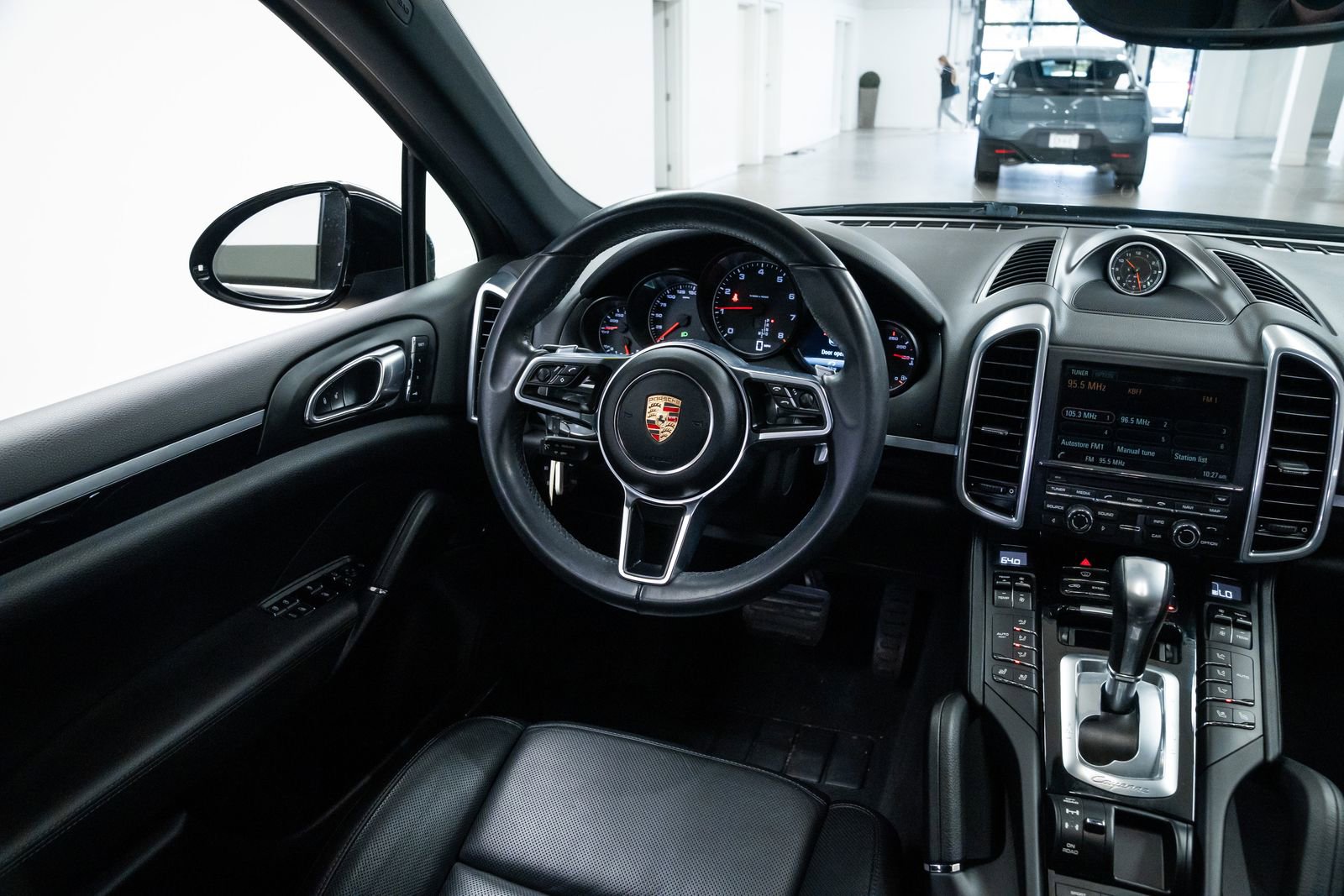 Used 2016 Porsche Cayenne image 10