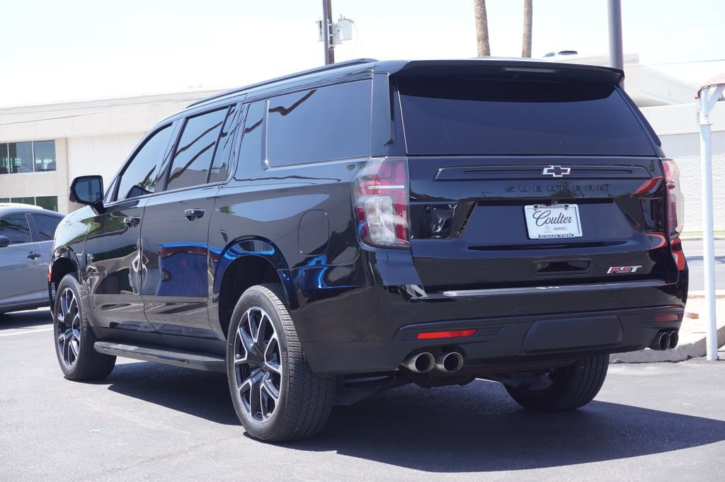 Certified 2023 Chevrolet Suburban RST w/ Sport Performance Package AWD/4WD image 3
