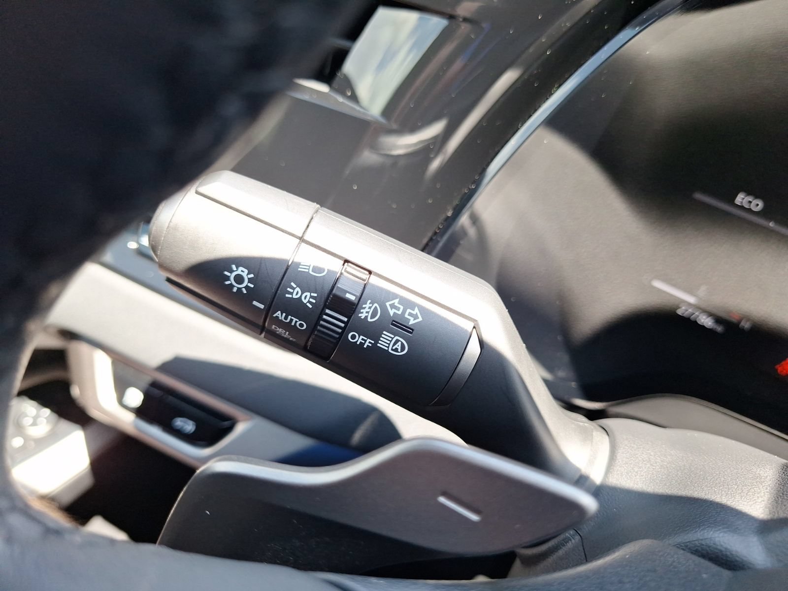 Used 2025 Lexus RX 350 Premium w/ Convenience Package FWD image 21