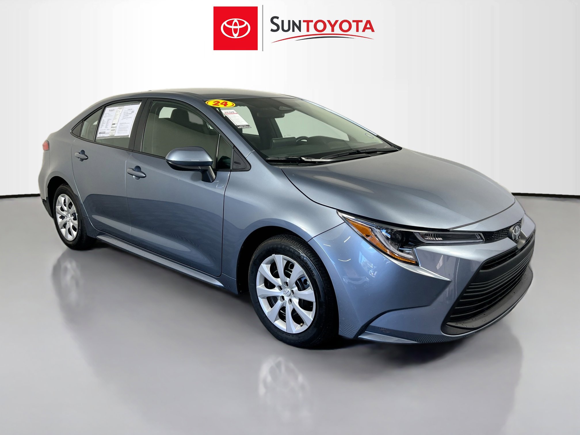 Used 2024 Toyota Corolla LE image 1