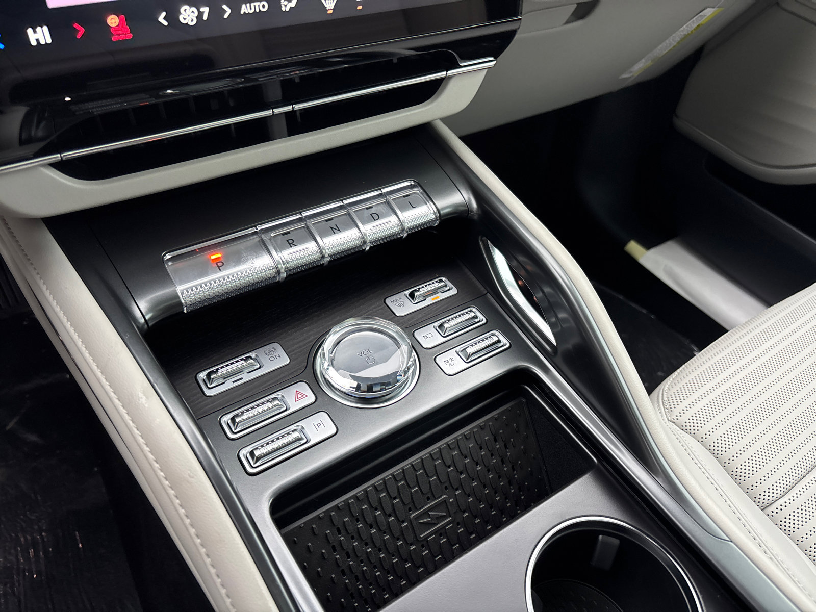 New 2026 Lincoln Nautilus Reserve w/ Jet Appearance Package image 24