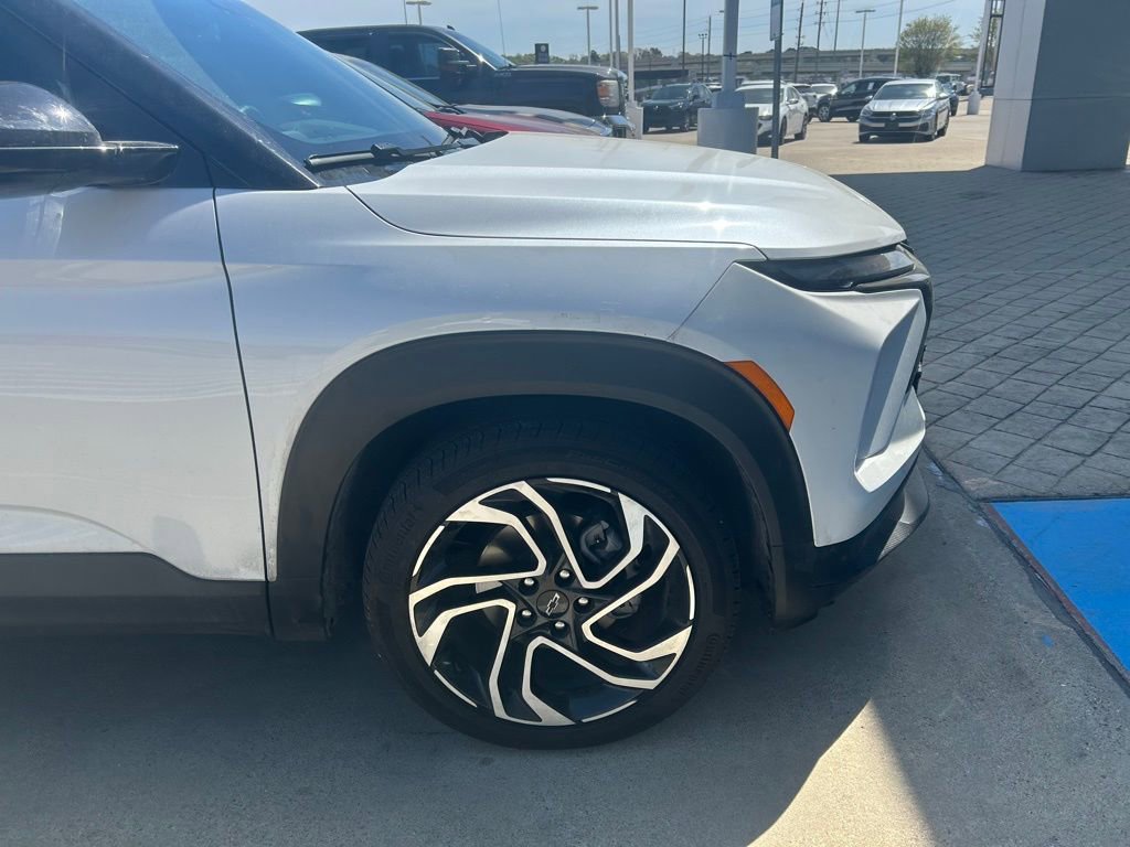 Used 2024 Chevrolet TrailBlazer RS w/ Convenience Package image 2