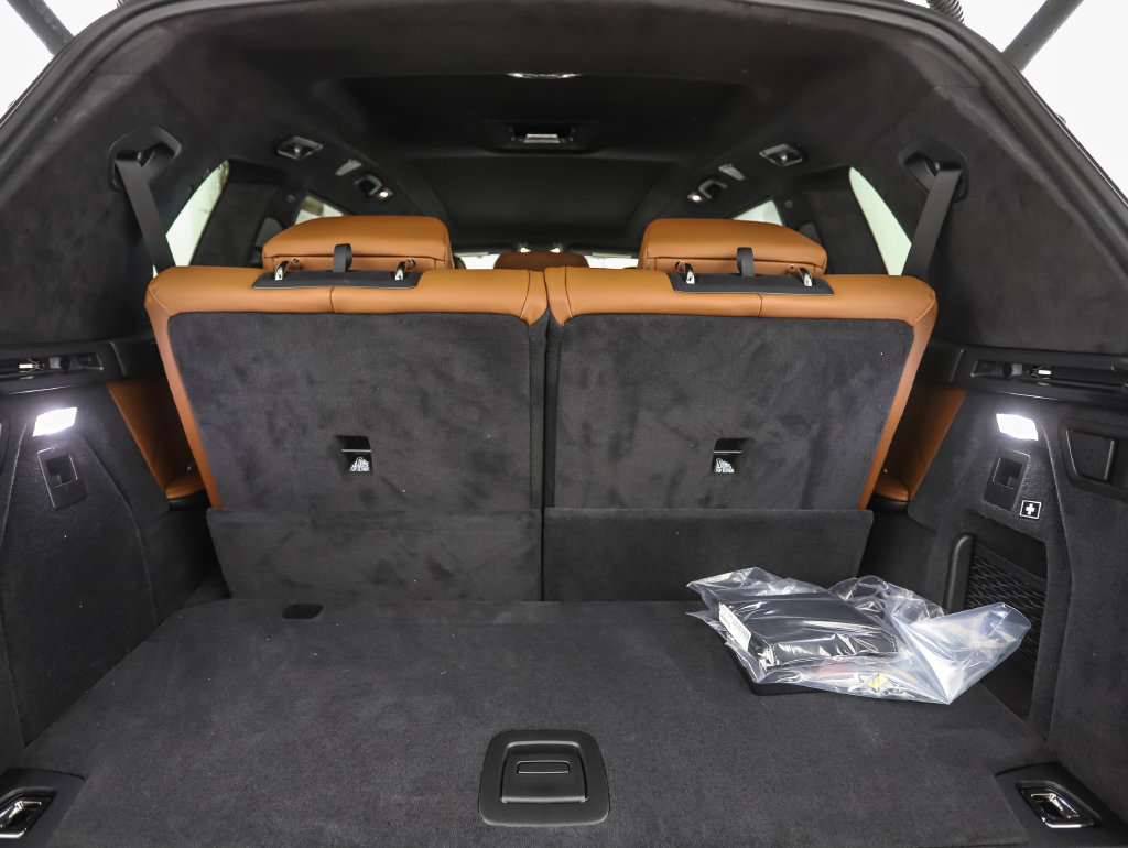 New 2027 BMW X7 M60i AWD/4WD image 28