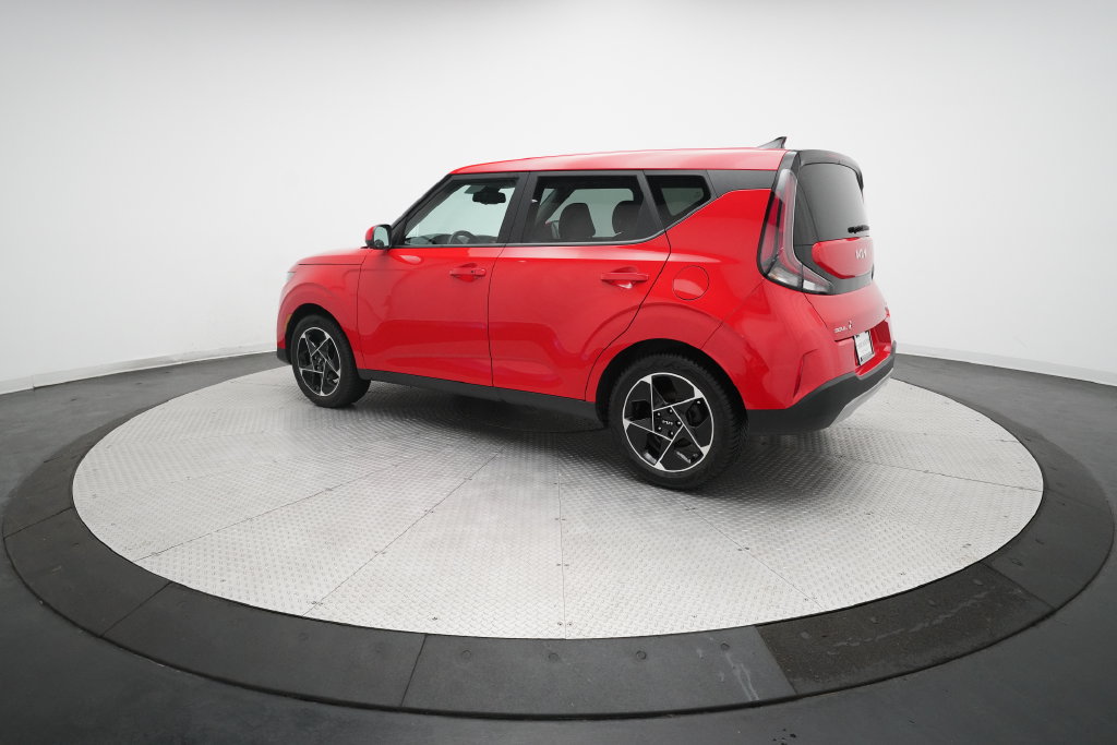 Used 2023 Kia Soul EX FWD image 32
