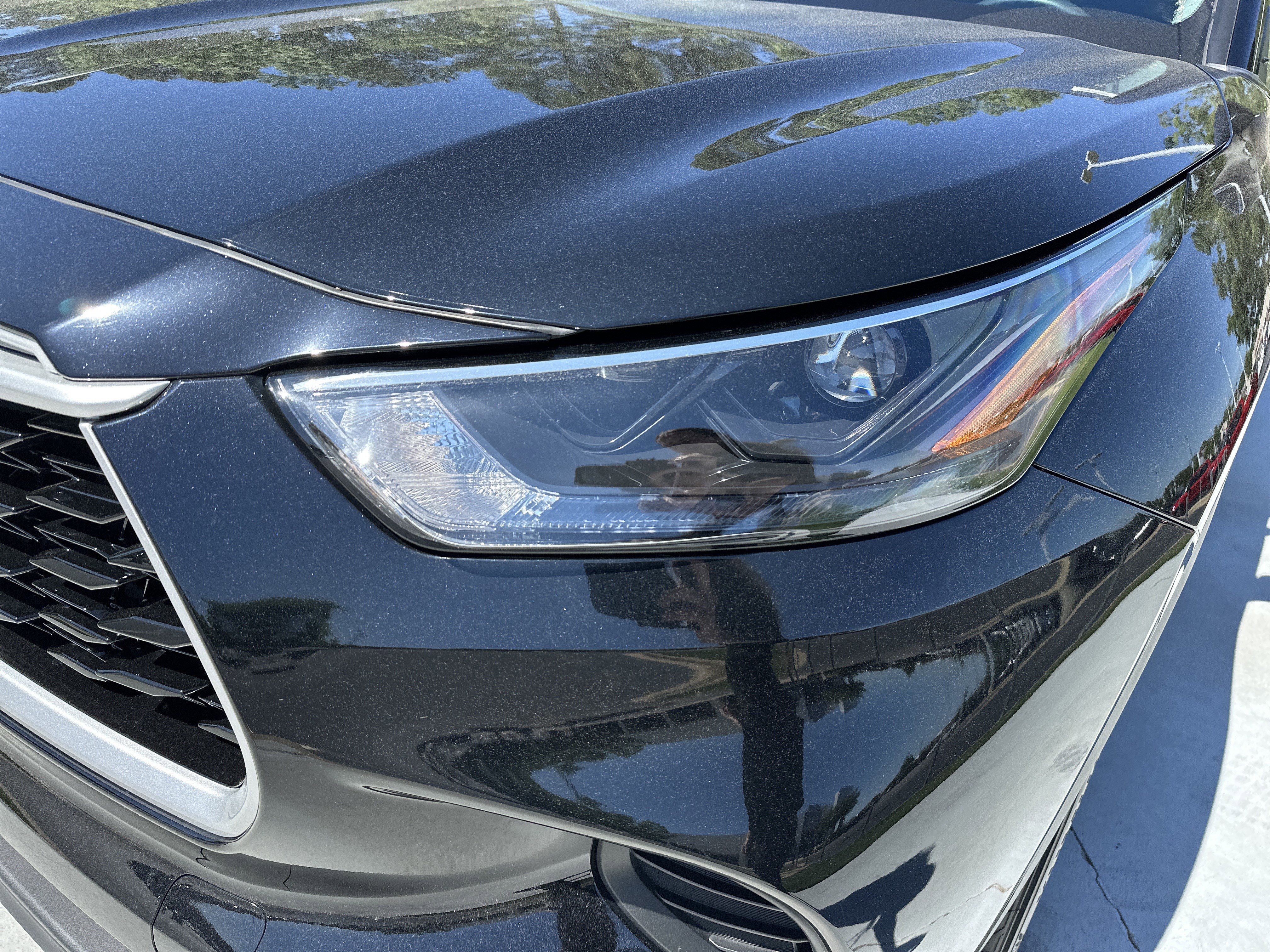 Used 2023 Toyota Highlander L FWD image 6