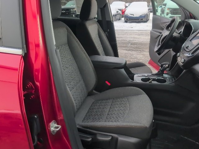 Certified 2024 Chevrolet Equinox LT w/ LPO, Floor Liner Package image 36