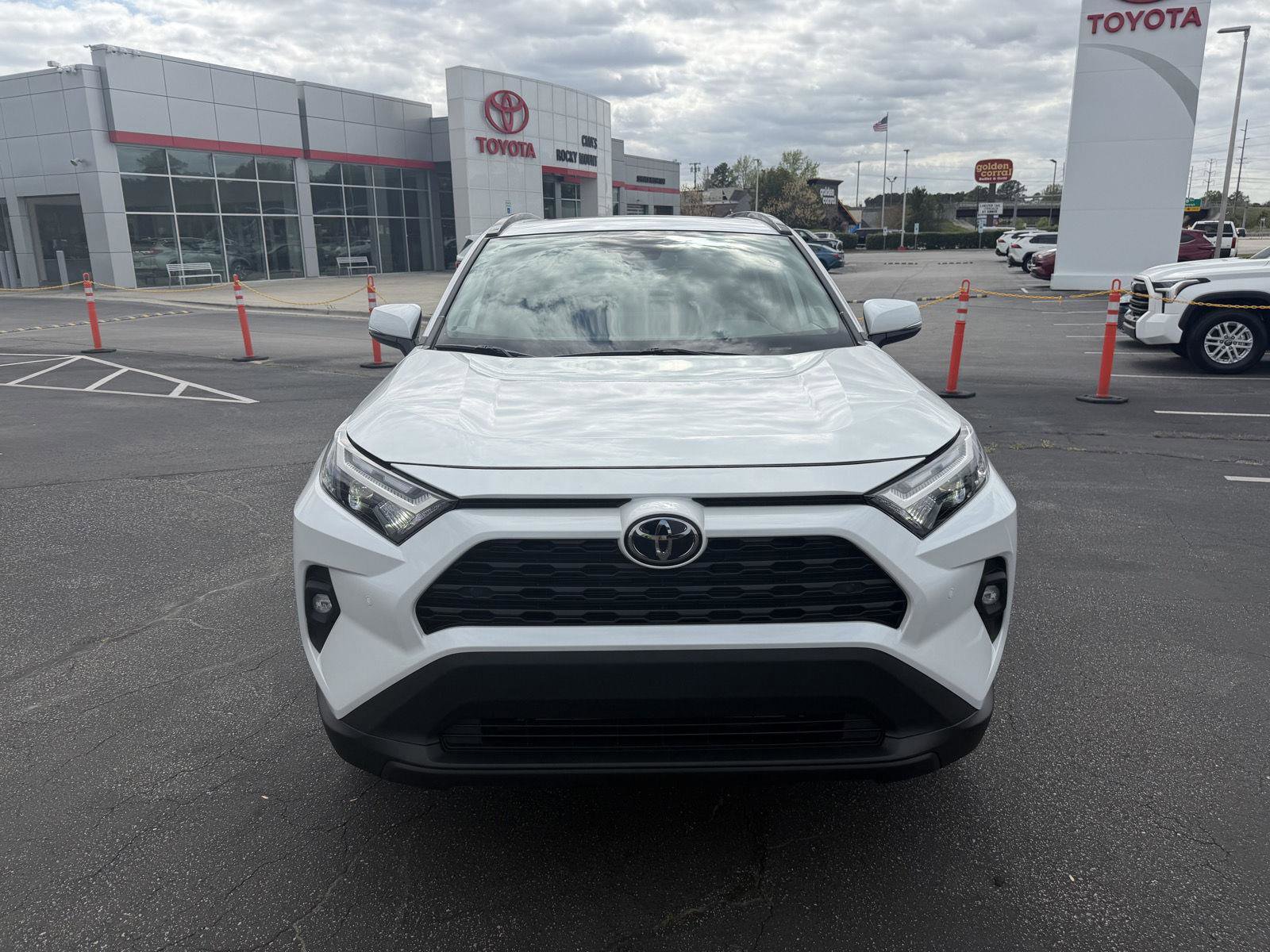 Used 2025 Toyota RAV4 XLE Premium image 2