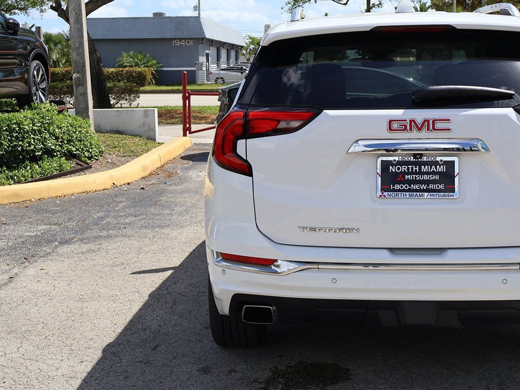 Used 2020 GMC Terrain Denali w/ Denali Premium Package image 16