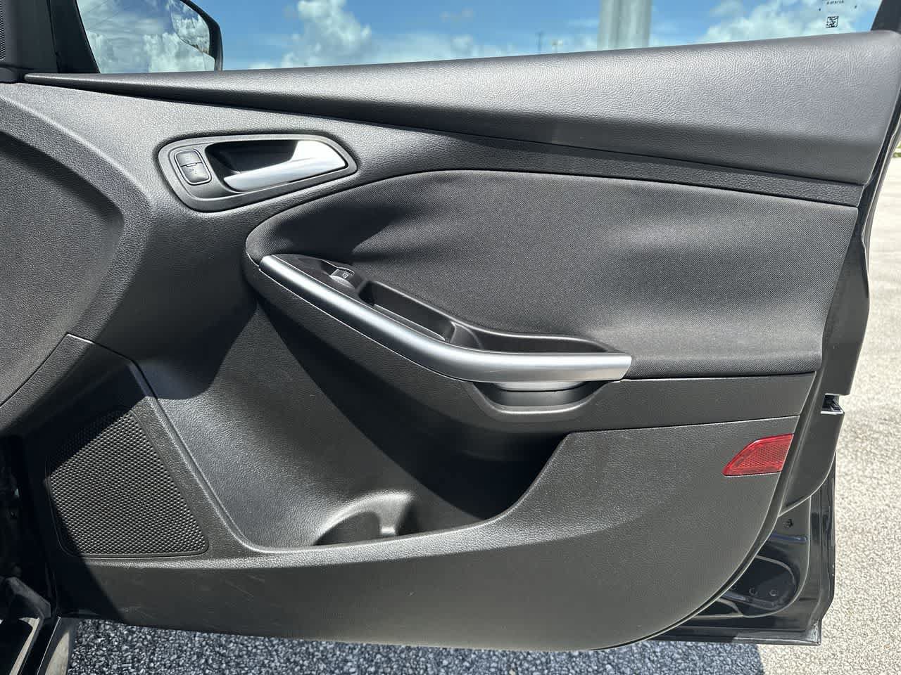 Used 2015 Ford Focus ST FWD image 18