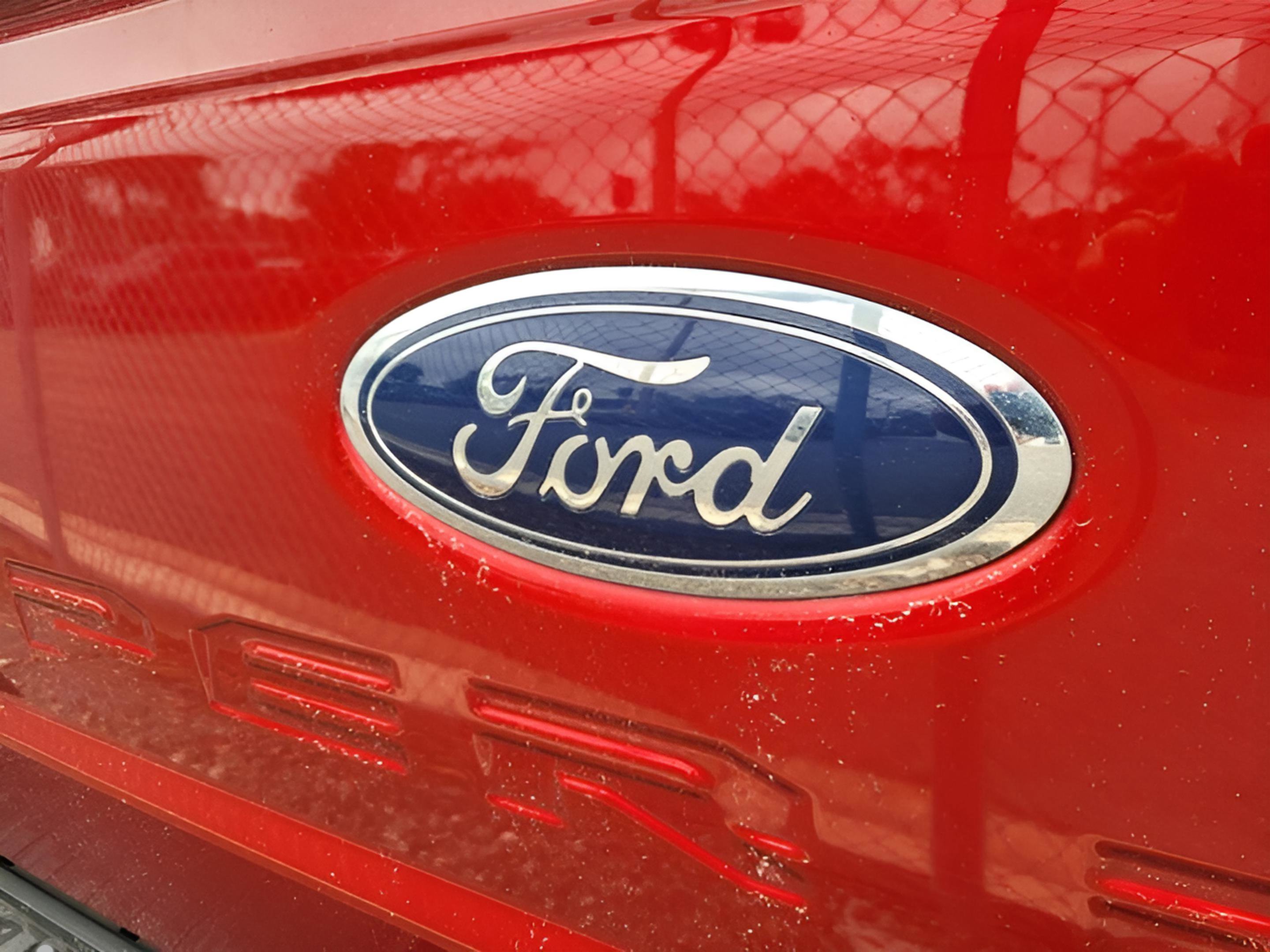 Certified 2024 Ford F250 Lariat w/ Sport Appearance Package image 26