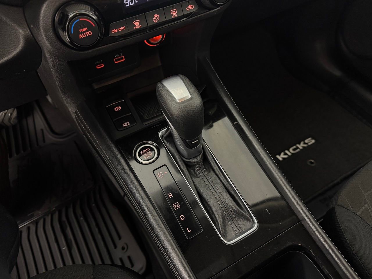 Used 2021 Nissan Kicks SV image 18