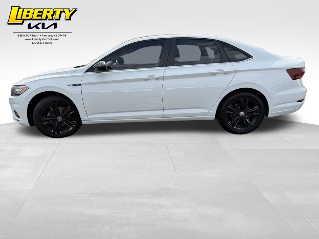 Used 2019 Volkswagen Jetta R-Line w/ R-Line Cold Weather Package image 4