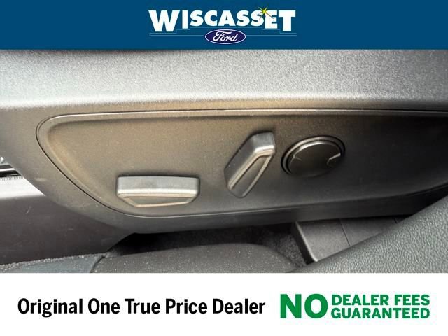 New 2025 Ford Escape ST-Line Elite w/ Class II Trailer Tow Package AWD/4WD image 24