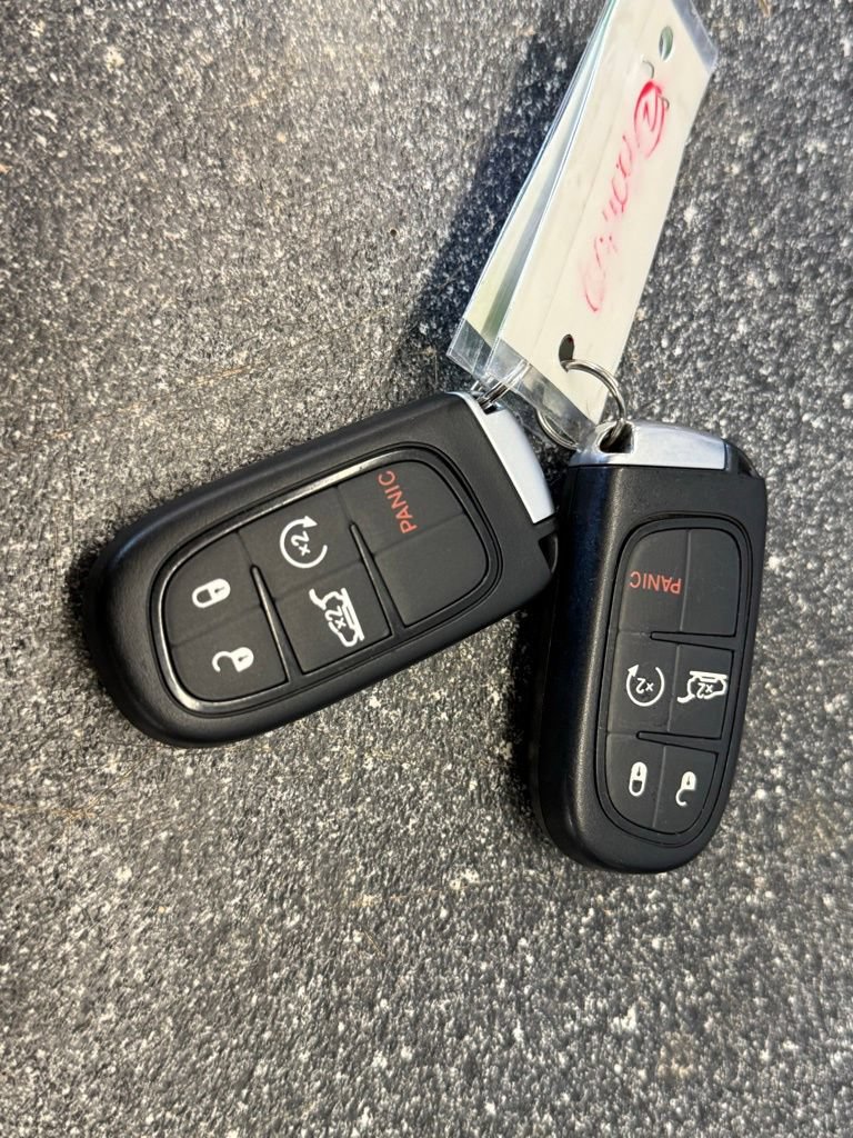 Certified 2020 Jeep Cherokee Limited AWD/4WD image 37