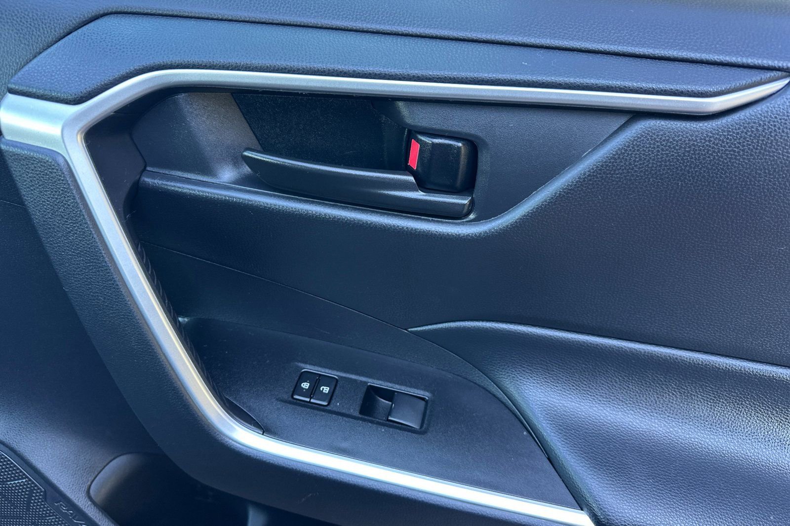 Certified 2024 Toyota RAV4 LE AWD/4WD image 22