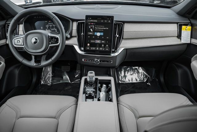 New 2026 Volvo XC90 B6 Plus w/ Protection Package Premier image 20