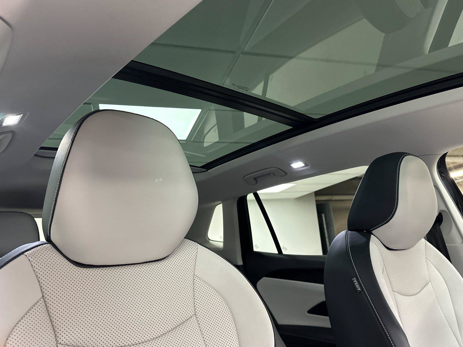 New 2026 Volkswagen Tiguan SE AWD/4WD image 16