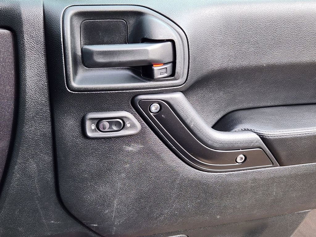 Used 2017 Jeep Wrangler Rubicon image 10