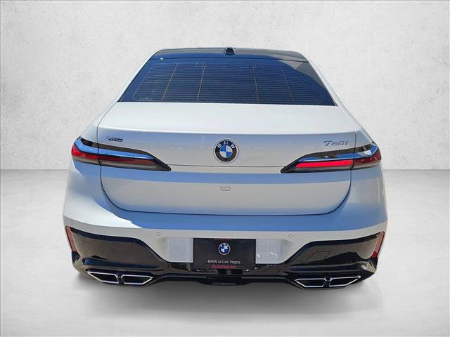 Certified 2024 BMW 760i xDrive w/ Executive Package AWD/4WD image 7