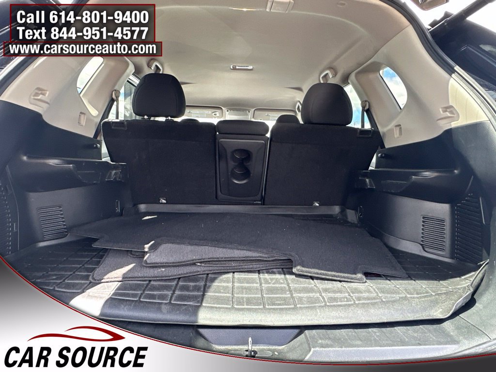 Used 2018 Nissan Rogue SV AWD/4WD image 7