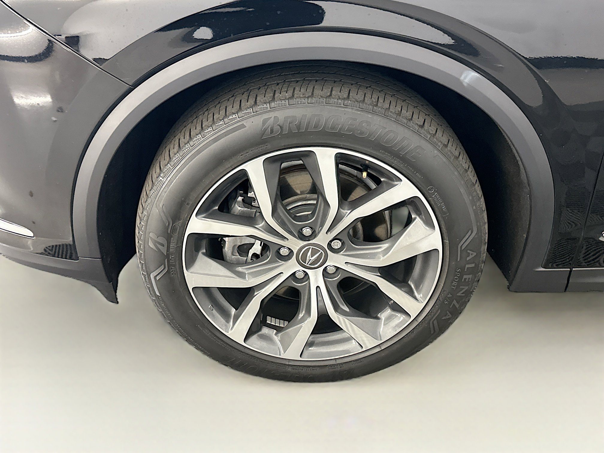 Used 2023 Acura MDX SH-AWD w/ Technology Package image 11