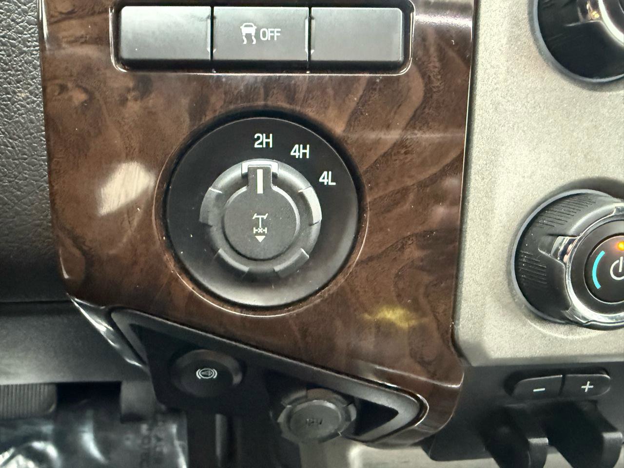 Used 2015 Ford F250 Platinum image 33