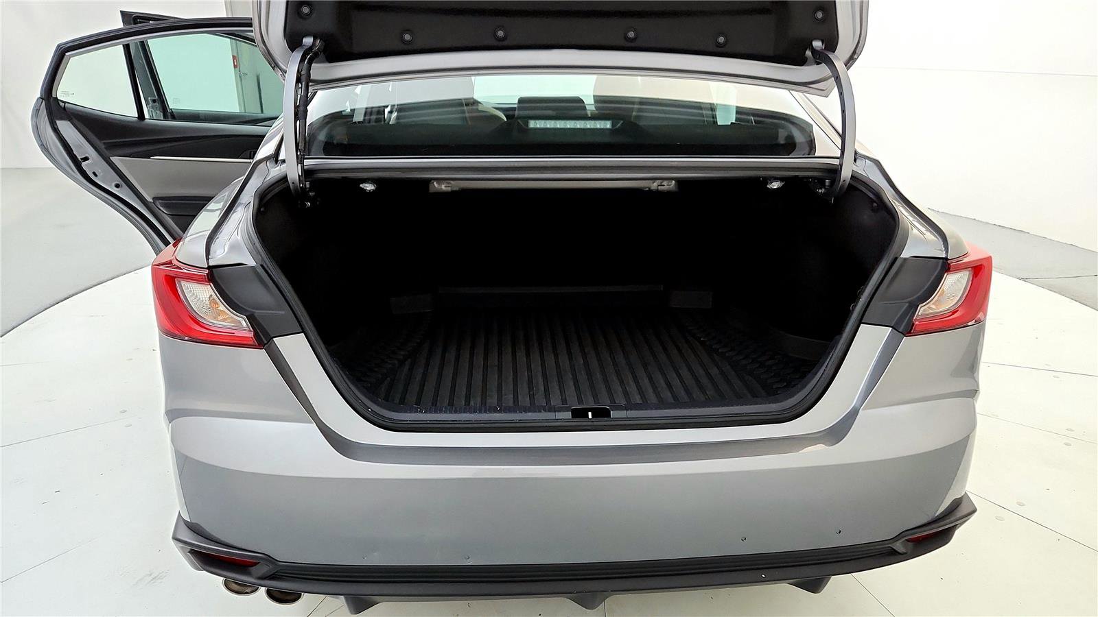 Certified 2025 Toyota Camry SE image 28