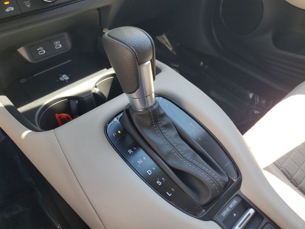 Certified 2026 Honda HR-V LX image 31