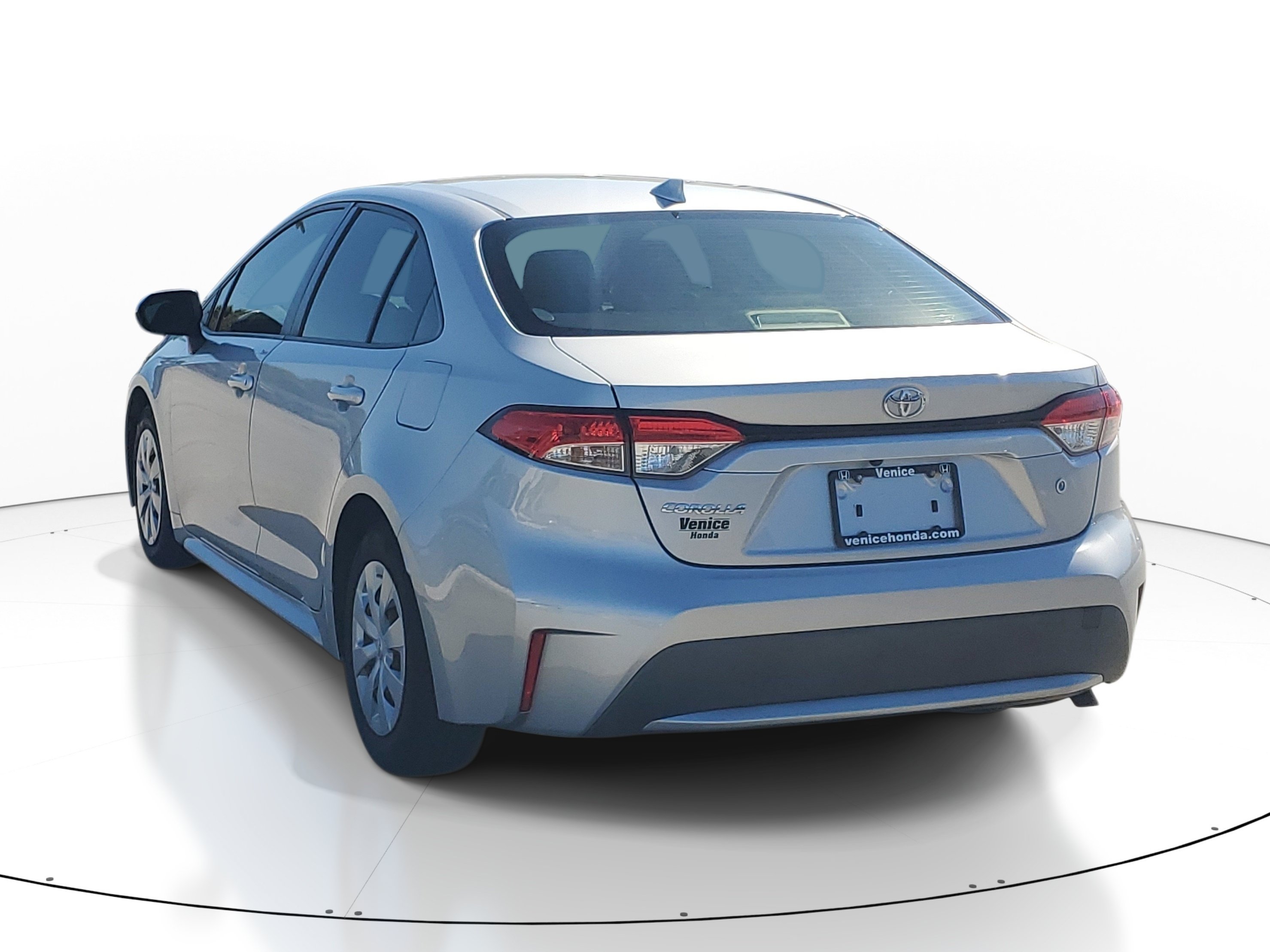 Used 2020 Toyota Corolla L FWD image 4