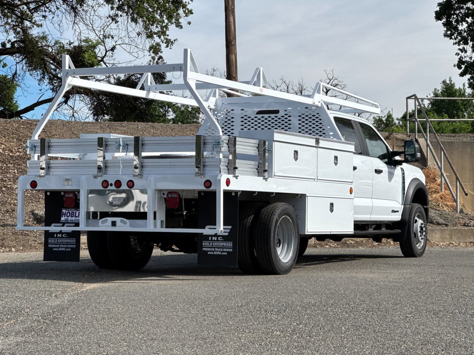 New 2026 Ford F550 4x4 Crew Cab Super Duty image 3