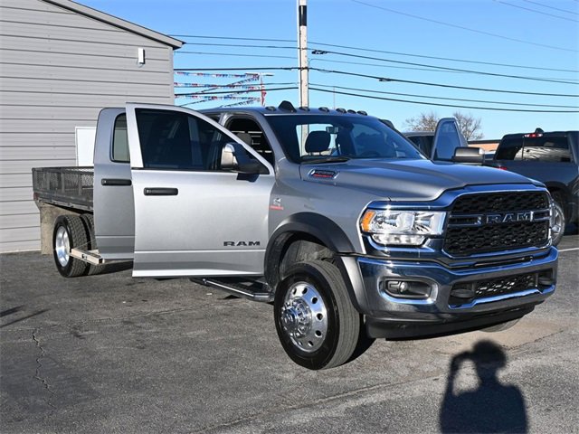 Used 2022 RAM 4500 Tradesman w/ Chrome Appearance Group image 3