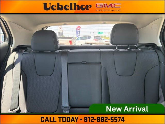 Used 2022 Buick Encore GX Essence w/ Experience Buick Package AWD/4WD image 17