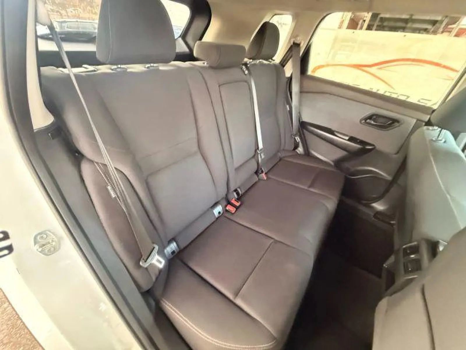 Used 2023 Nissan Rogue S AWD/4WD image 21