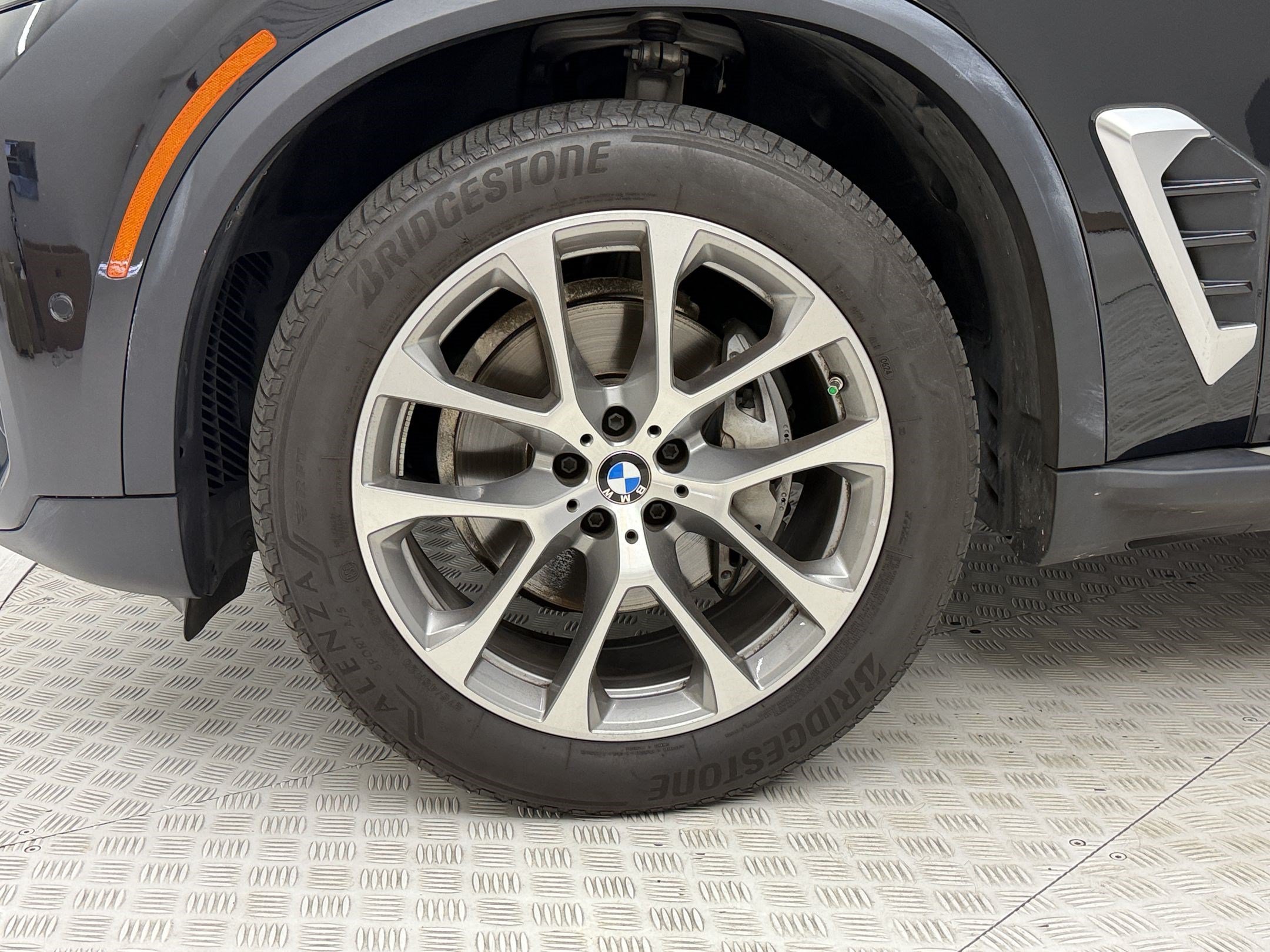 Used 2024 BMW X5 sDrive40i w/ Premium Package RWD image 13