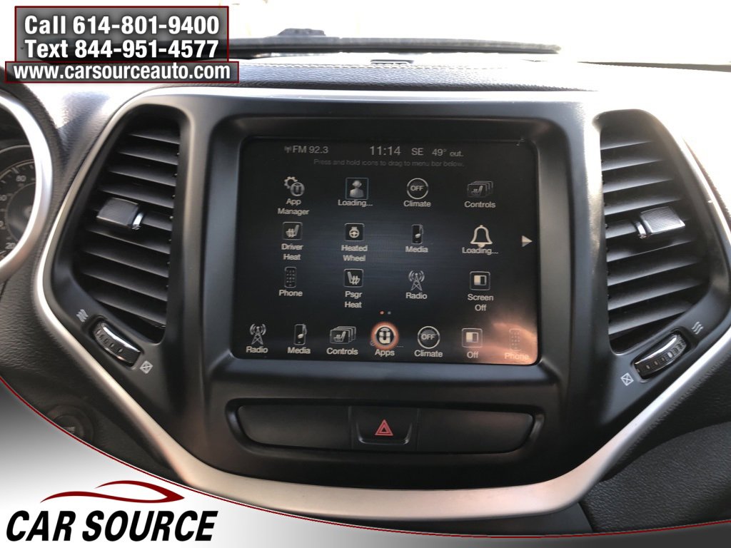 Used 2018 Jeep Cherokee Latitude Plus w/ Cold Weather Group image 19