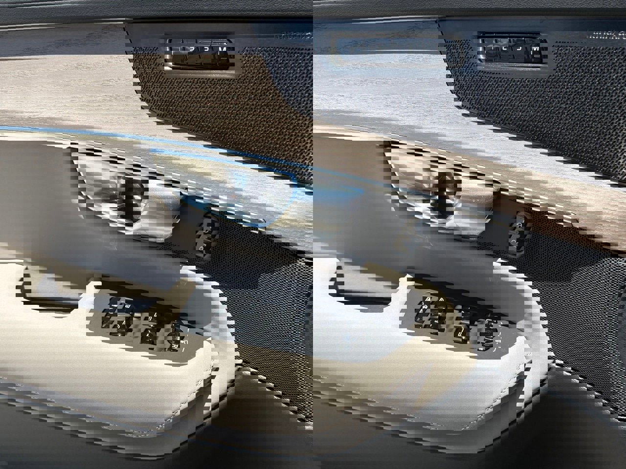 New 2026 Volvo XC90 B6 Plus w/ Protection Package Premier image 16