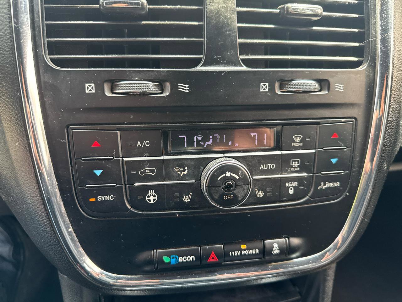 Used 2018 Dodge Grand Caravan GT FWD image 20