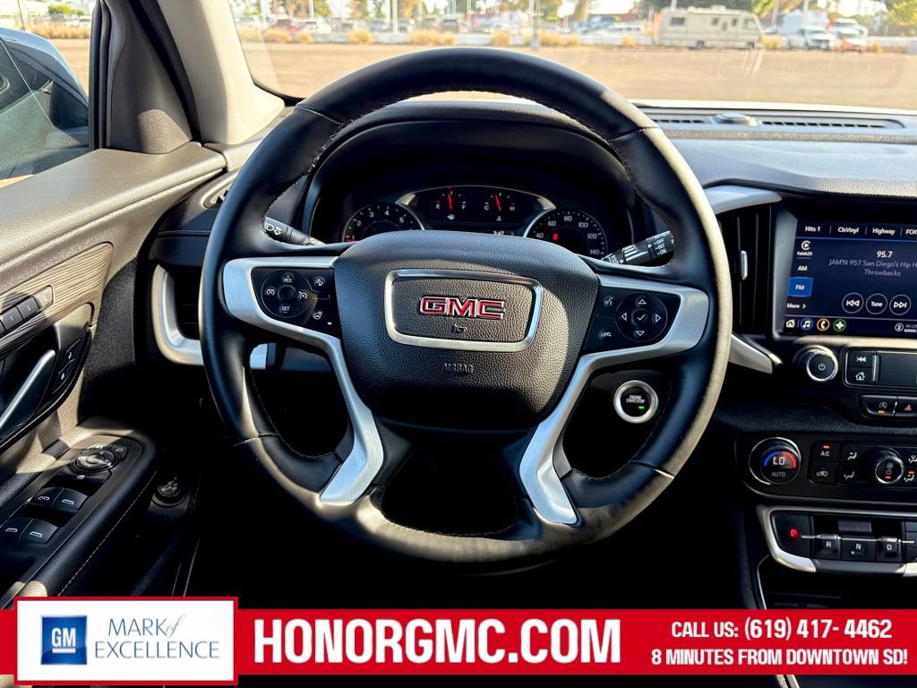 Used 2024 GMC Terrain SLT image 25