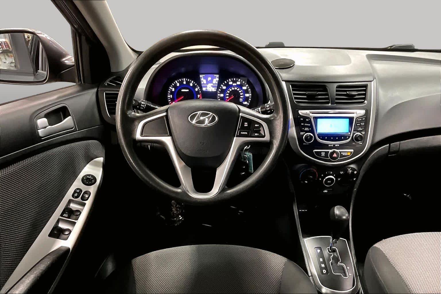 Used 2012 Hyundai Accent GS FWD image 6