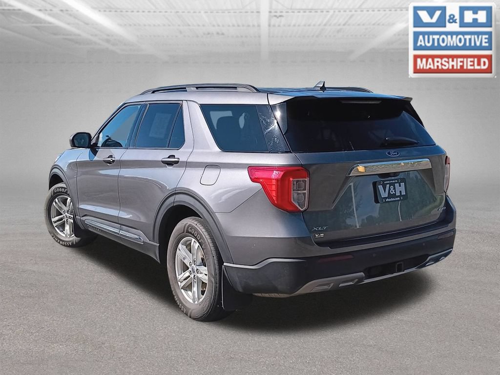 Used 2022 Ford Explorer XLT w/ Equipment Group 202A AWD/4WD image 26