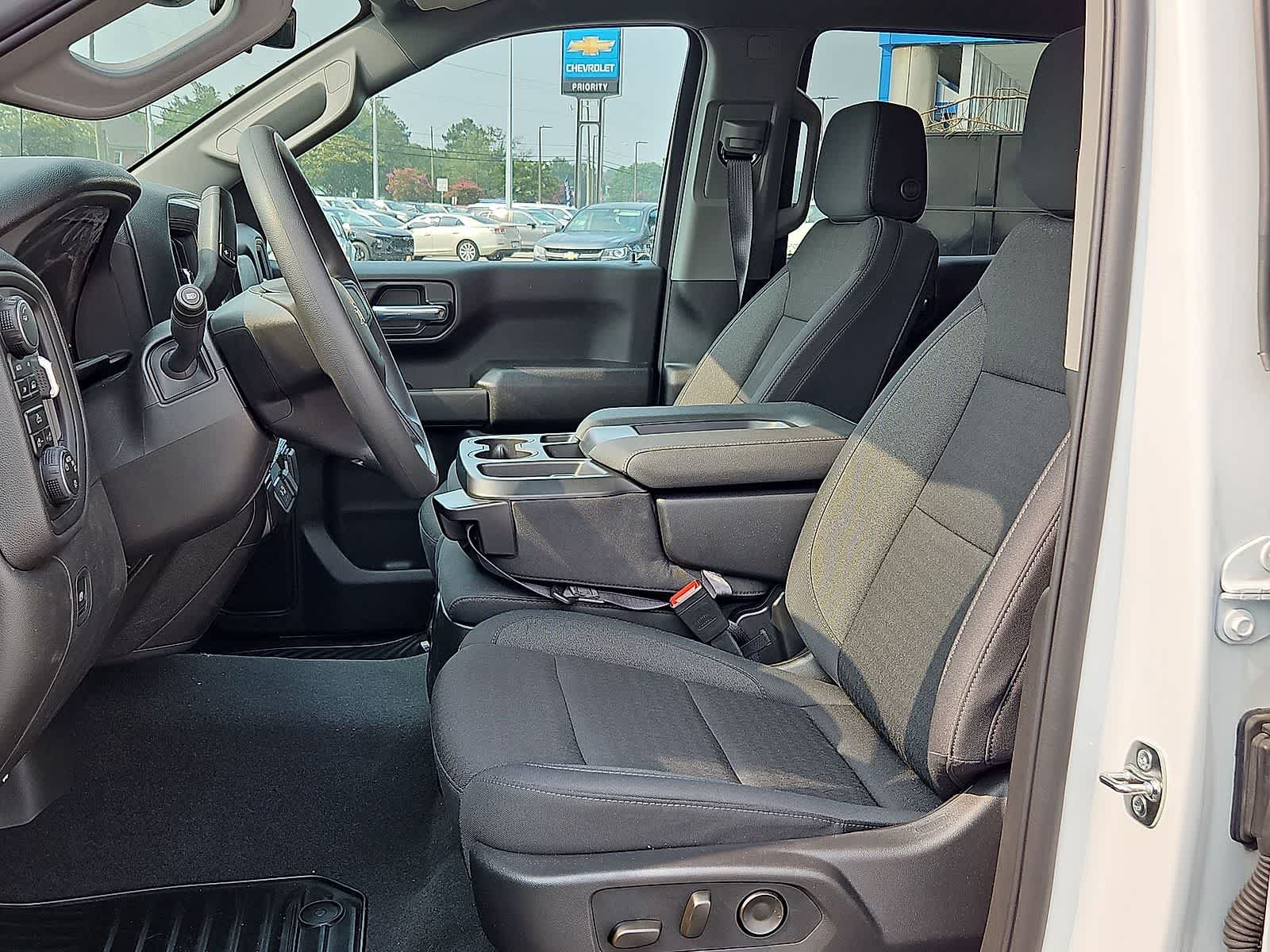Used 2026 Chevrolet Silverado 1500 Custom AWD/4WD image 24